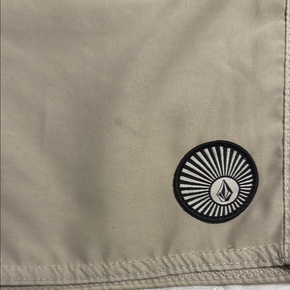 Volcom Beige Men's Hybrid Swim Board Shorts - in good condition - Picture 6 of 6